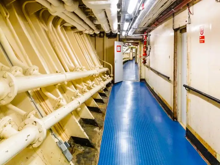 SS Rotterdam cruise ship hotel - hallway