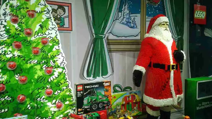Christmas Market in Dortmund: LEGO Christmas display