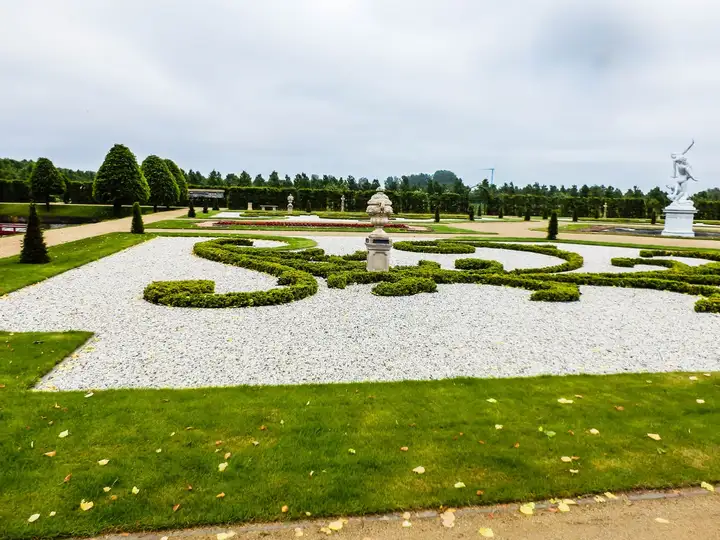 Garden of Stayokay hostel in Heemskerk