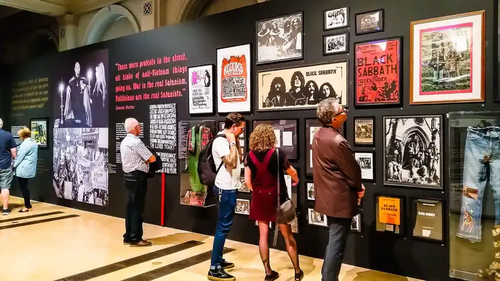 See, hear and enjoy Black Sabbath