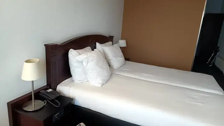 Twin beds in Amrath hotel room in Alkmaar