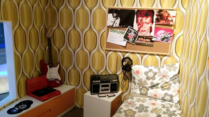 Classic 70s/80s bed room